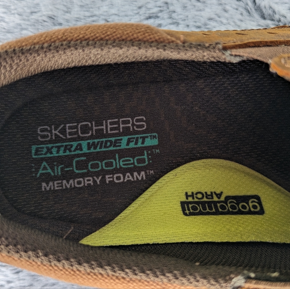 Skechers Extra Wide Fit Expended Seveno Slip-On Leather Loafers Men's Size 9 - Picture 6 of 9
